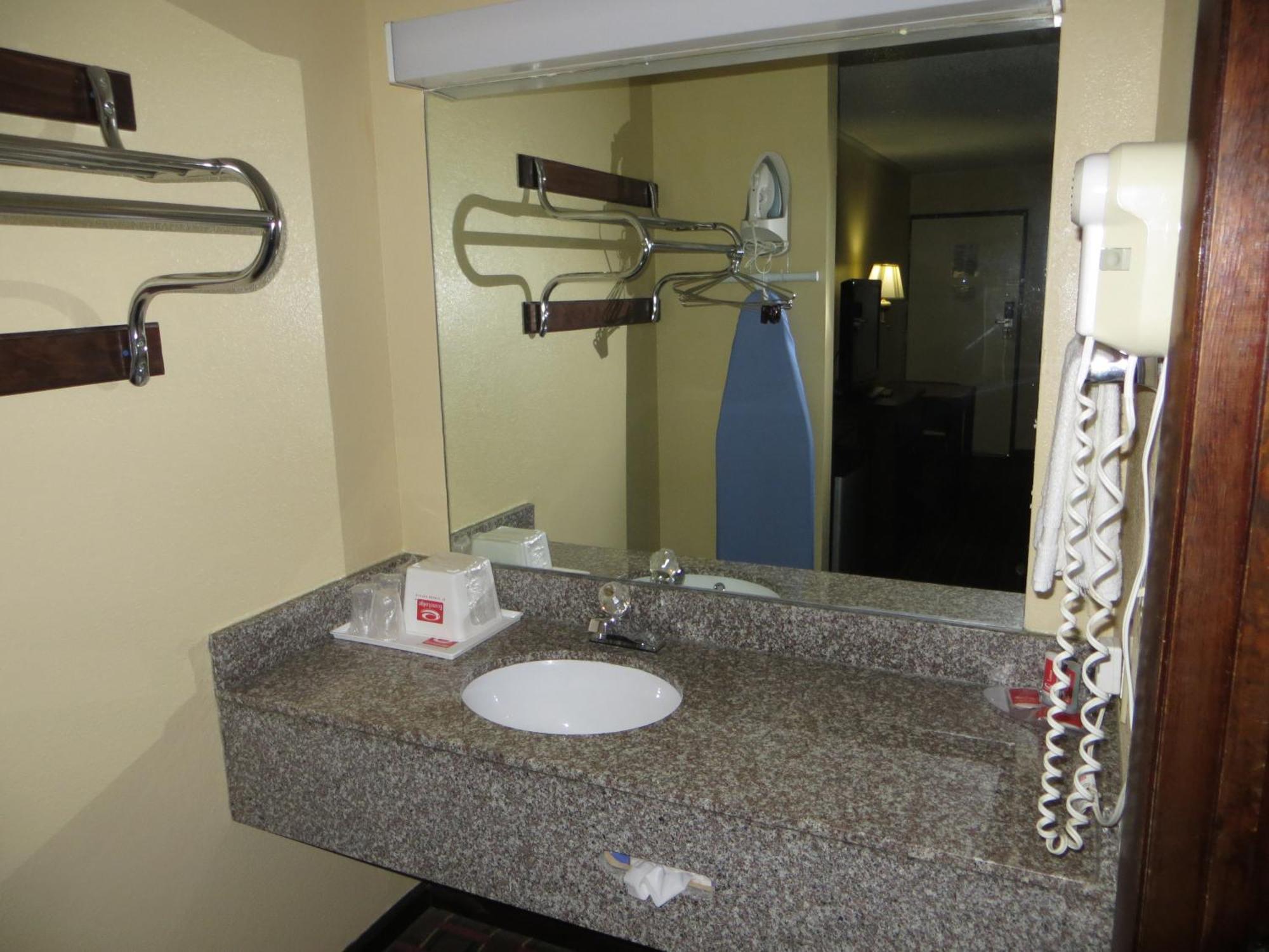 Econo Lodge Ленуар Сити Экстерьер фото